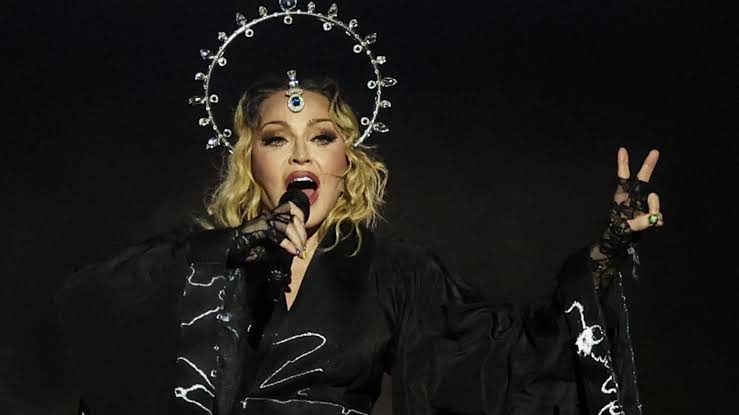 Madonna Performs Free Concert at Rio De Janeiro, Brazil to End Concert